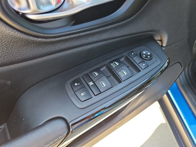 2023 Jeep Cherokee Altitude Lux 4x4