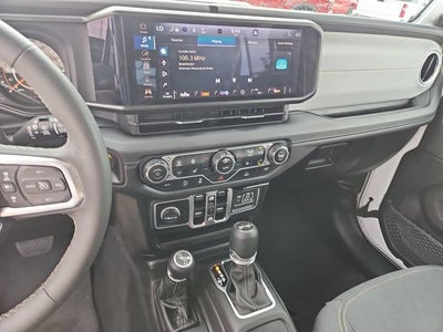 2025 Jeep Wrangler 4-Door Sahara 4x4