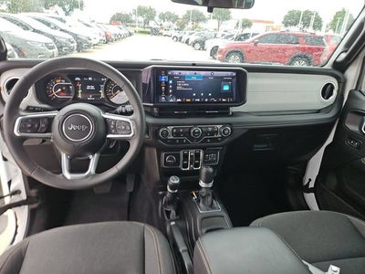 2025 Jeep Wrangler 4-Door Sahara 4x4