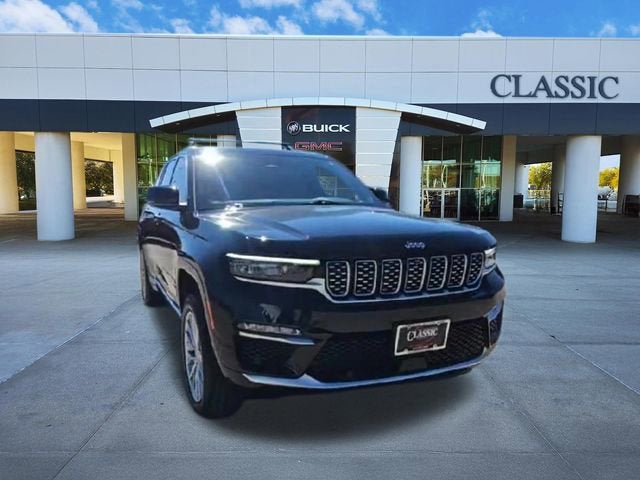 2022 Jeep Grand Cherokee Summit