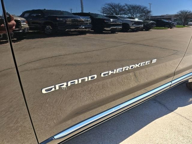 2022 Jeep Grand Cherokee Summit