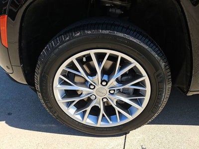 2022 Jeep Grand Cherokee Summit