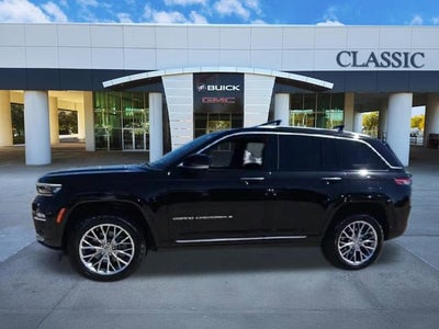 2022 Jeep Grand Cherokee Summit