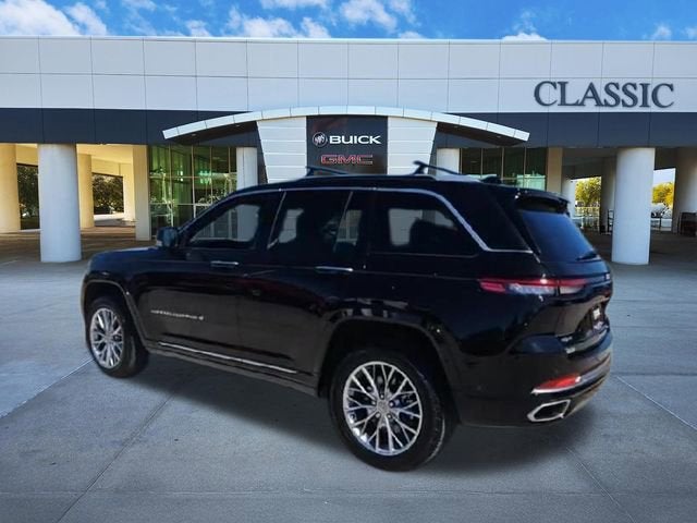 2022 Jeep Grand Cherokee Summit