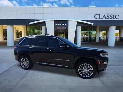 2022 Jeep Grand Cherokee Summit
