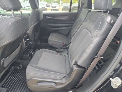 2024 Jeep Grand Cherokee L Laredo 4x2