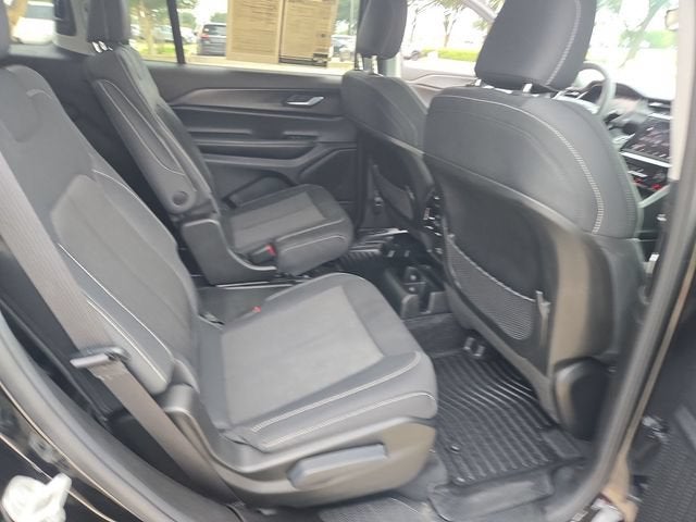 2024 Jeep Grand Cherokee L Laredo 4x2
