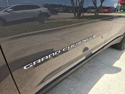 2024 Jeep Grand Cherokee L Laredo