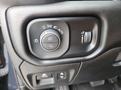 2025 RAM 1500 Lone Star Crew Cab 4x2 5'7" Box
