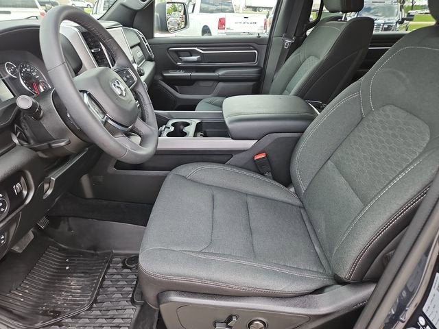 2025 RAM 1500 Lone Star Crew Cab 4x2 5'7" Box