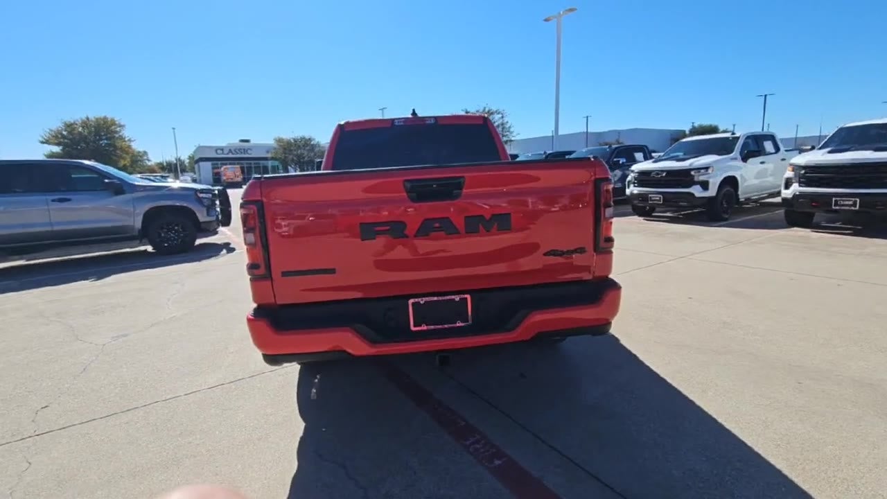 2025 RAM 1500 Big Horn Crew Cab 4x4 5'7" Box