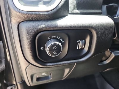 2023 RAM 1500 Big Horn Crew Cab 4x4 5'7" Box