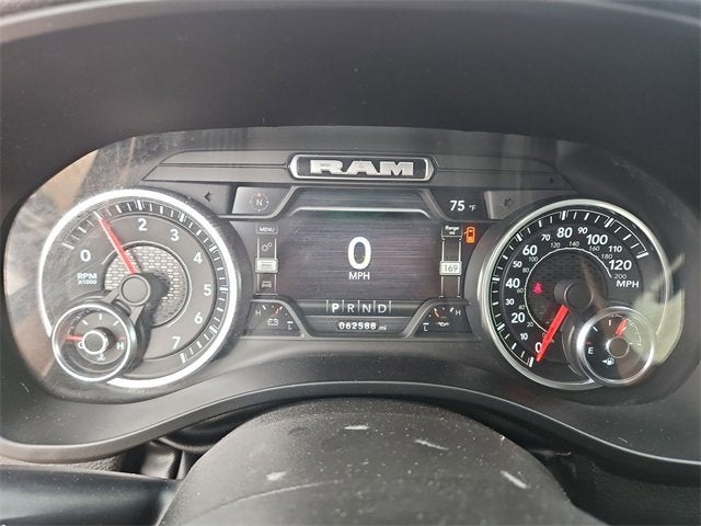 2022 RAM 1500 Big Horn Crew Cab 4x4 5'7" Box