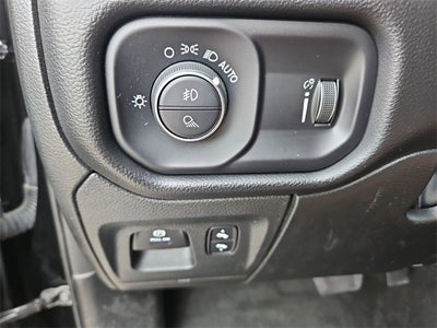 2022 RAM 1500 Big Horn Crew Cab 4x4 5'7" Box