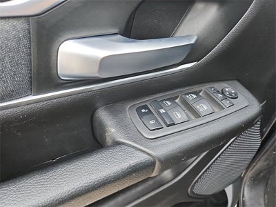 2022 RAM 1500 Big Horn Crew Cab 4x4 5'7" Box