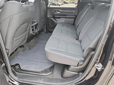 2022 RAM 1500 Big Horn Crew Cab 4x4 5'7" Box