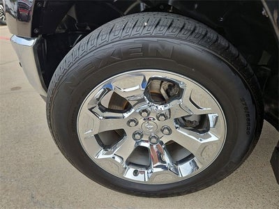 2022 RAM 1500 Big Horn Crew Cab 4x4 5'7" Box