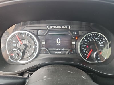 2022 RAM 1500 Big Horn Crew Cab 4x4 5'7" Box