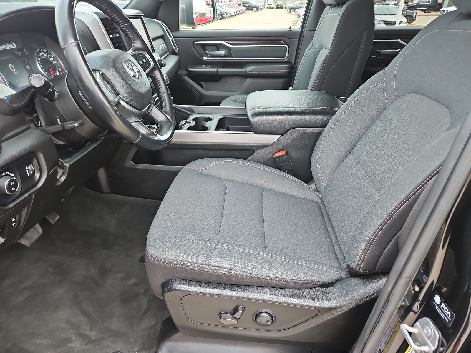 2022 RAM 1500 Big Horn Crew Cab 4x4 5'7" Box