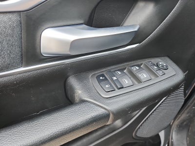 2022 RAM 1500 Big Horn Crew Cab 4x4 5'7" Box