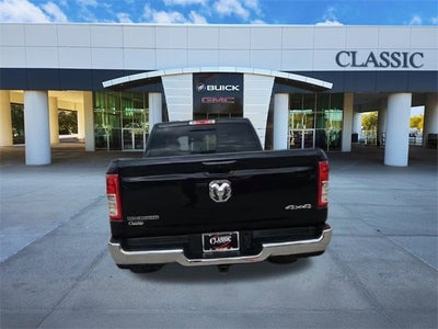 2022 RAM 1500 Big Horn Crew Cab 4x4 5'7" Box