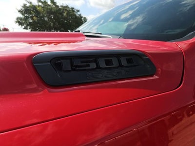 2025 RAM 1500 Lone Star Quad Cab 4x4 6'4" Box