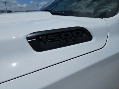 2025 RAM 1500 Lone Star Crew Cab 4x4 5'7" Box