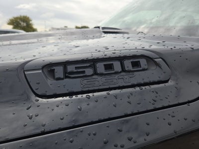 2025 RAM 1500 Warlock Crew Cab 4x4 5'7" Box