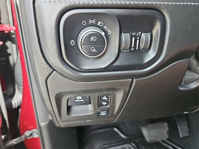 2019 RAM 1500 Limited Crew Cab 4x4 5'7" Box