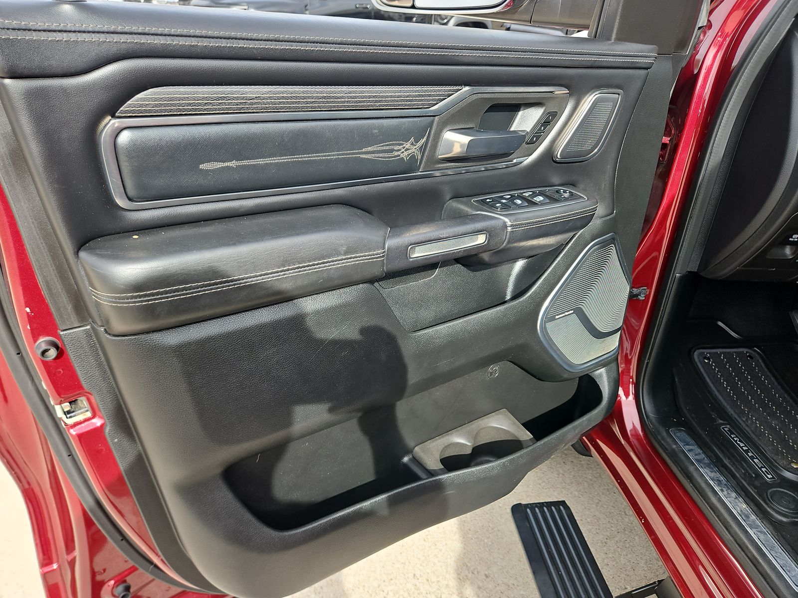 2019 RAM 1500 Limited Crew Cab 4x4 5'7" Box