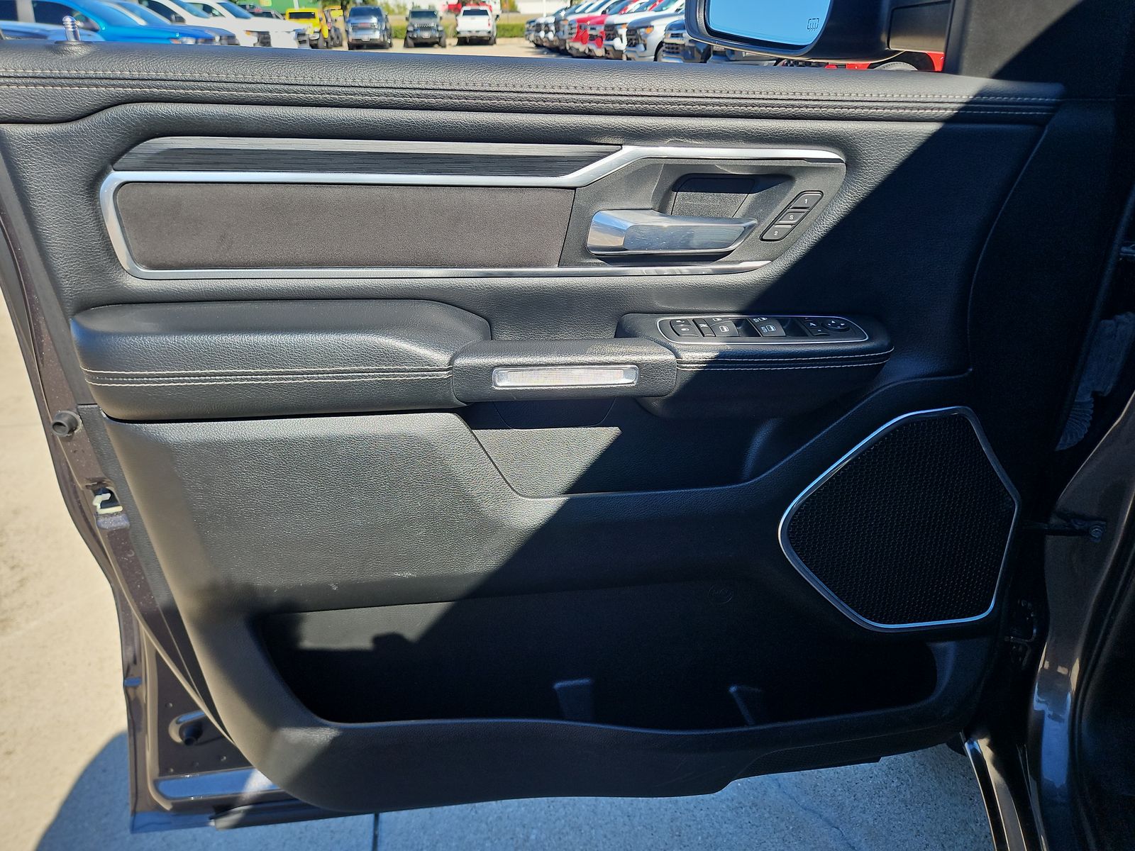 2023 RAM 1500 Laramie Crew Cab 4x4 5'7" Box