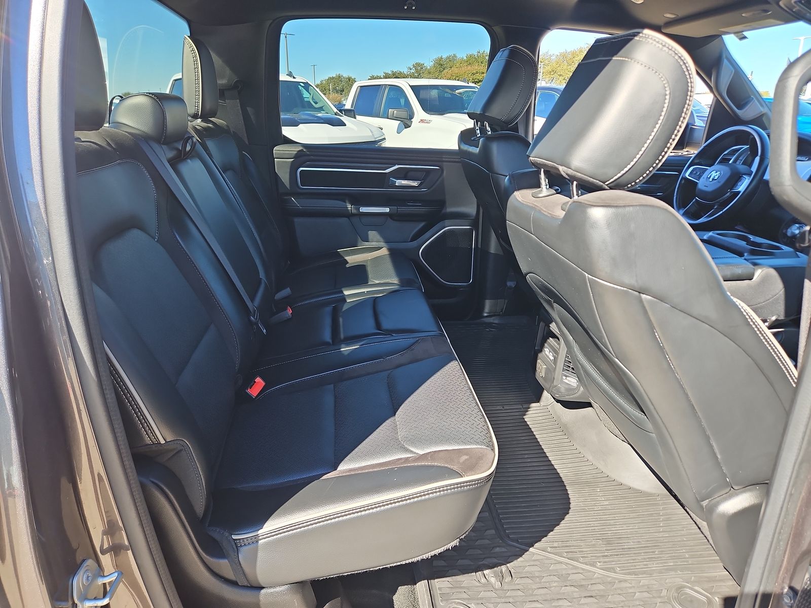 2023 RAM 1500 Laramie Crew Cab 4x4 5'7" Box