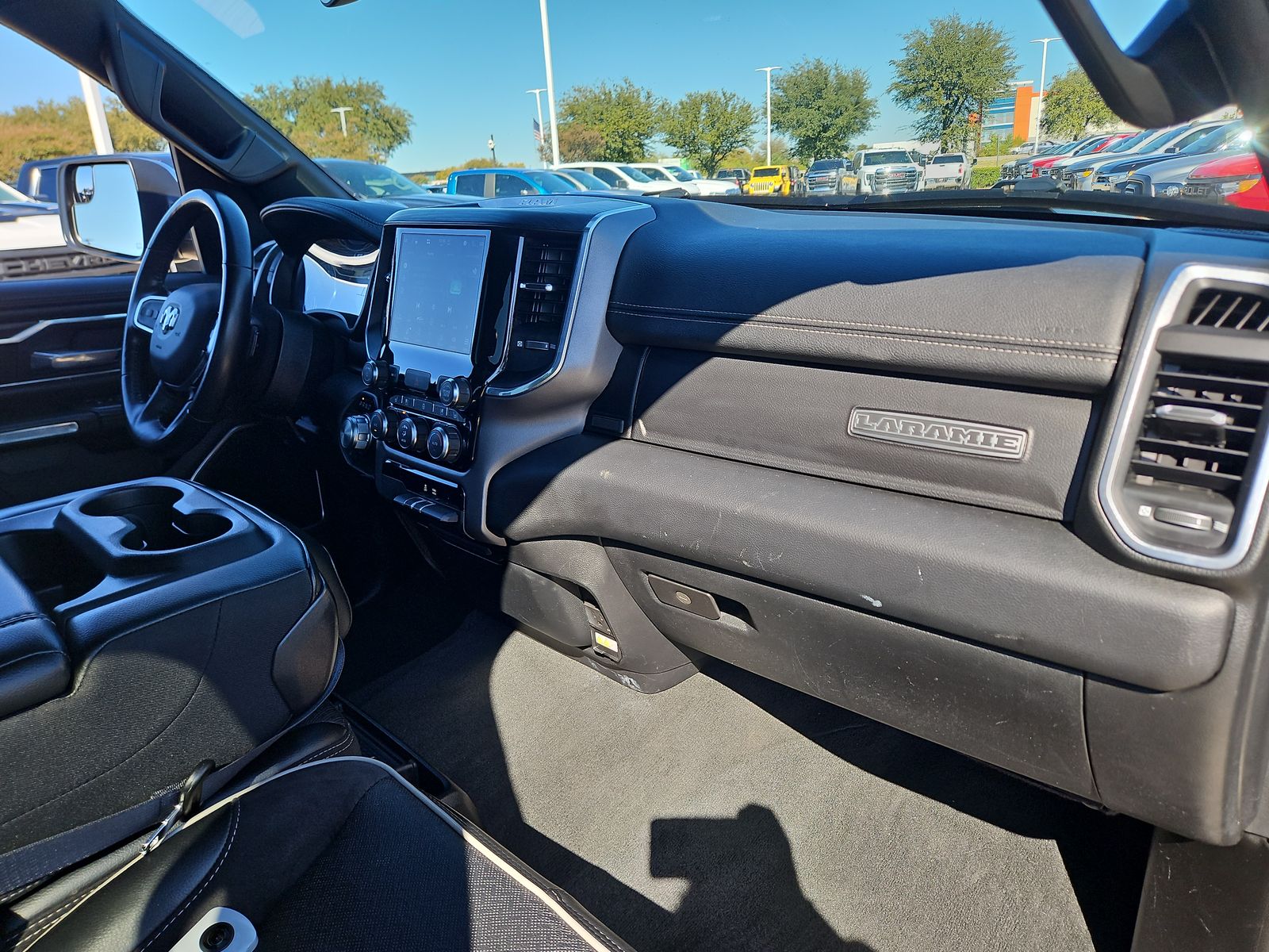 2023 RAM 1500 Laramie Crew Cab 4x4 5'7" Box