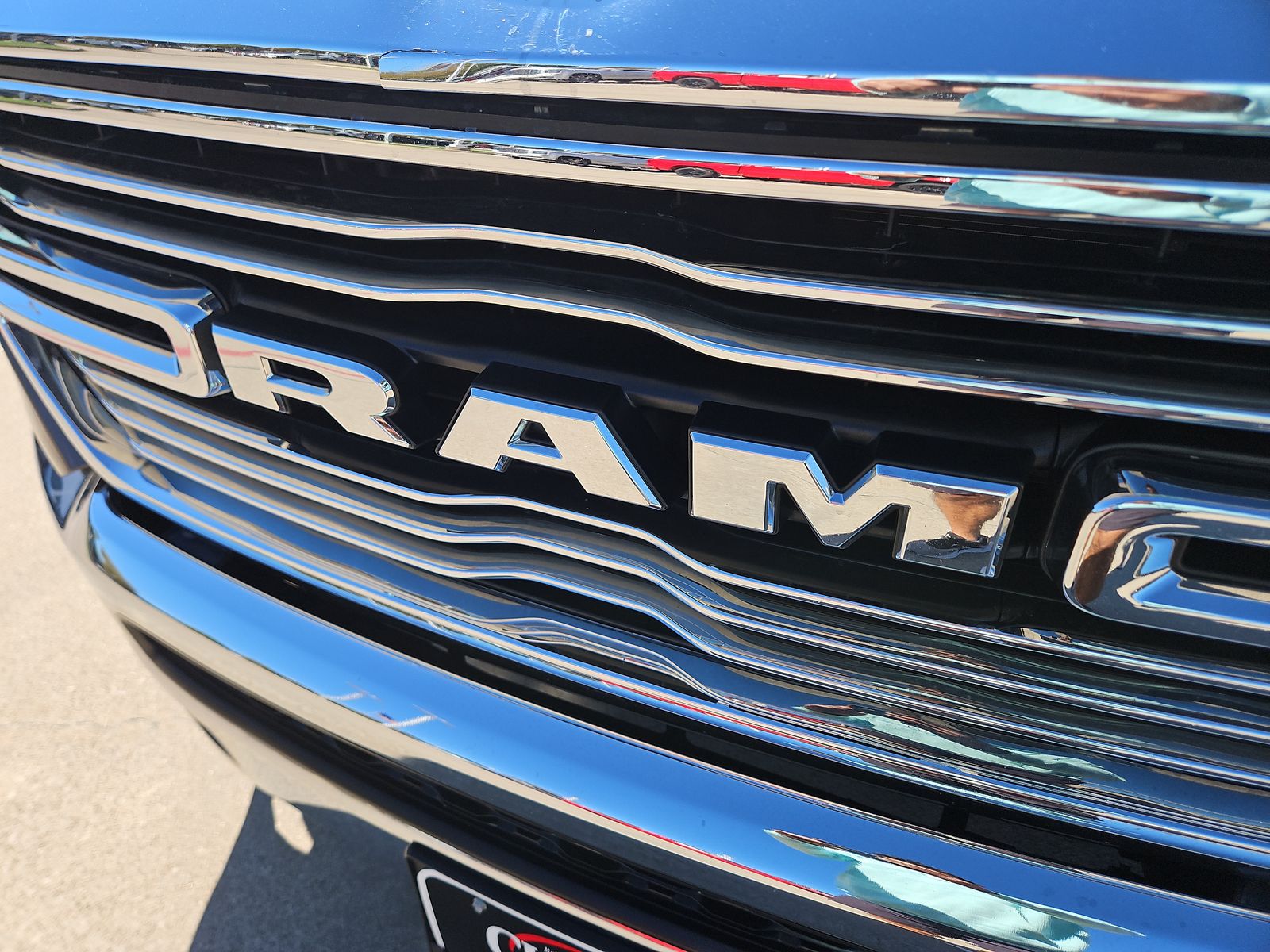 2023 RAM 1500 Laramie Crew Cab 4x4 5'7" Box