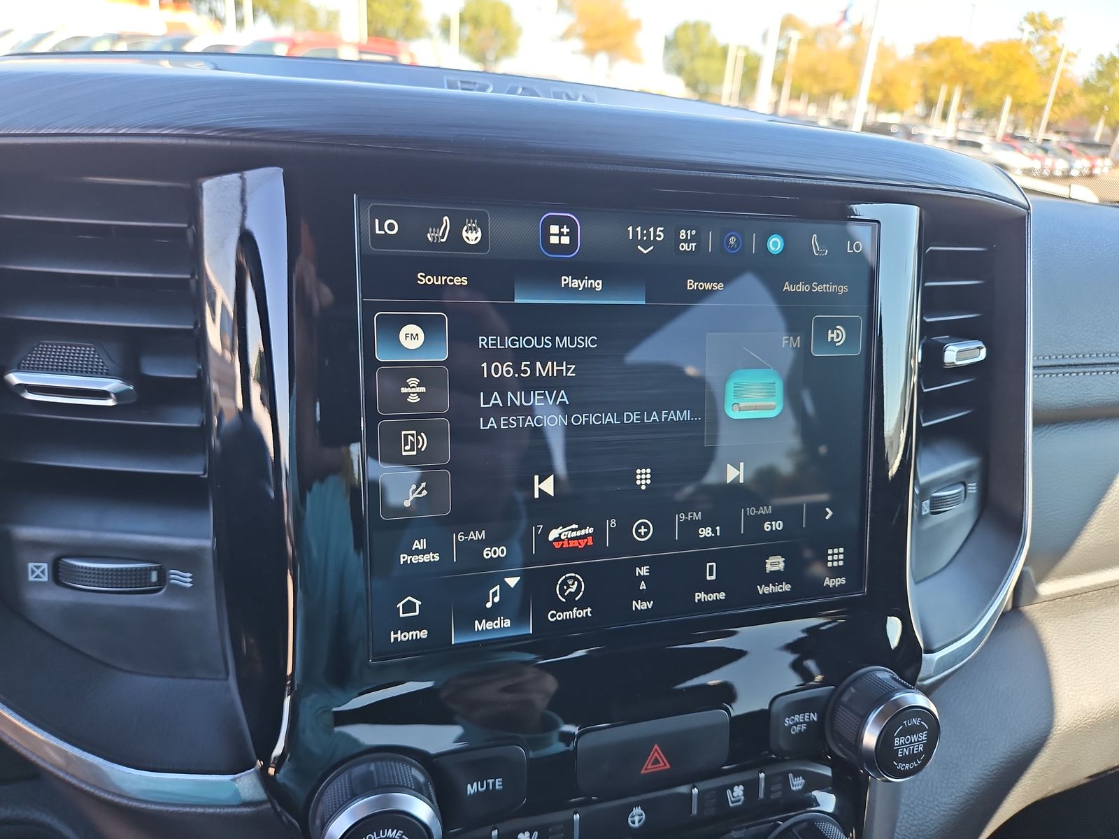 2023 RAM 1500 Laramie Crew Cab 4x4 5'7" Box