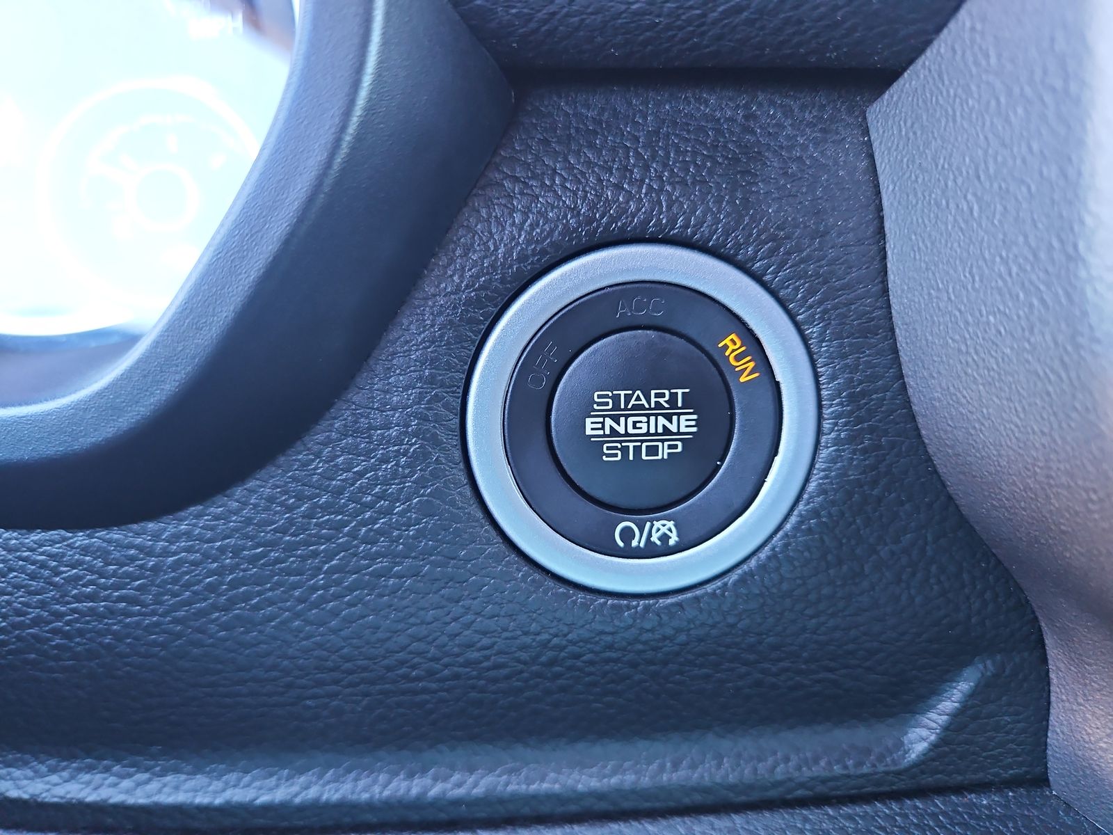 2023 RAM 1500 Laramie Crew Cab 4x4 5'7" Box