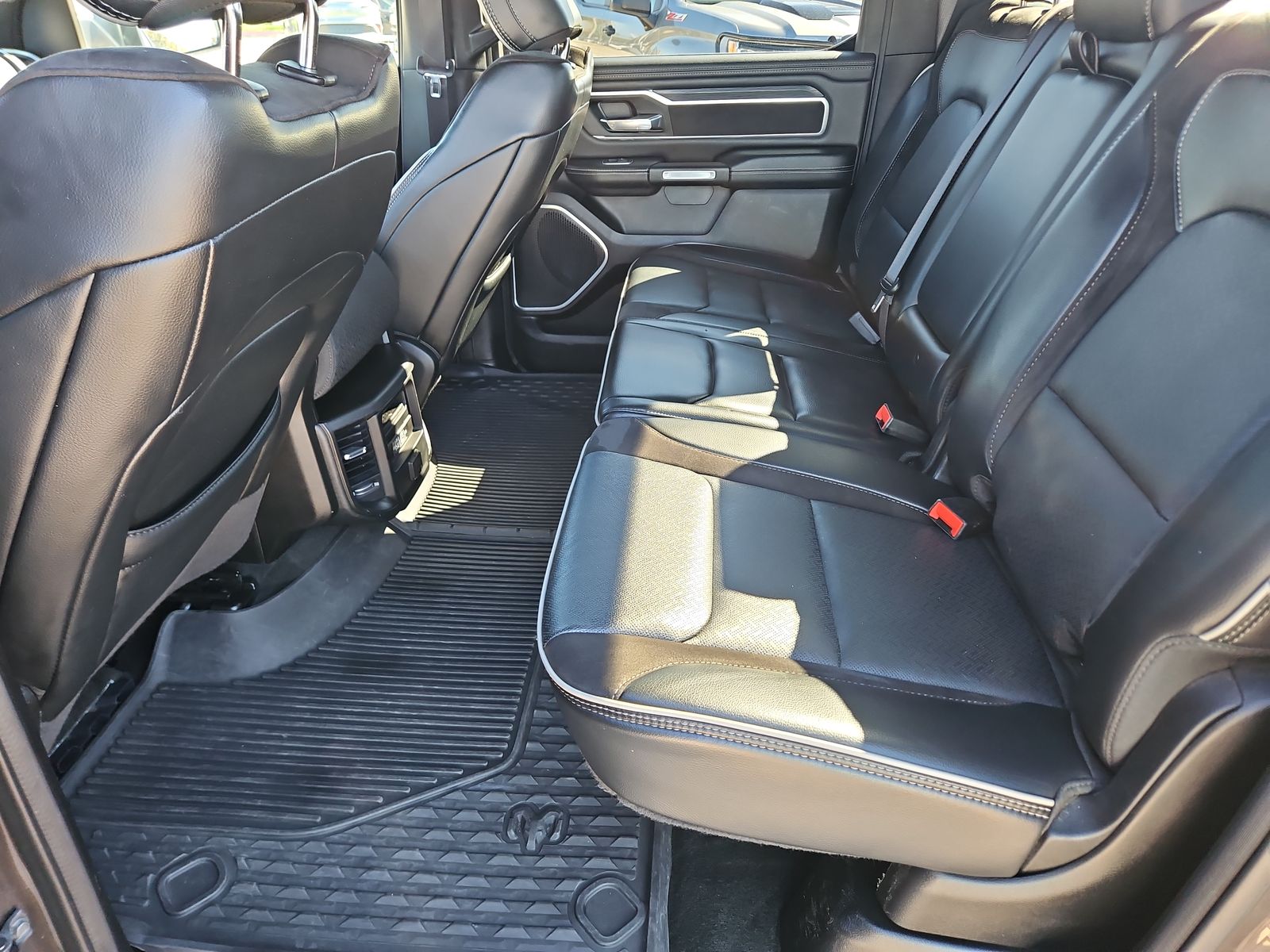 2023 RAM 1500 Laramie Crew Cab 4x4 5'7" Box