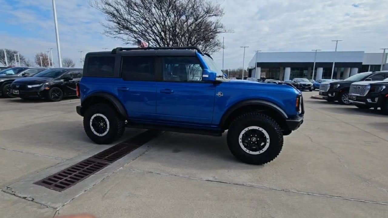 2023 Ford Bronco Base