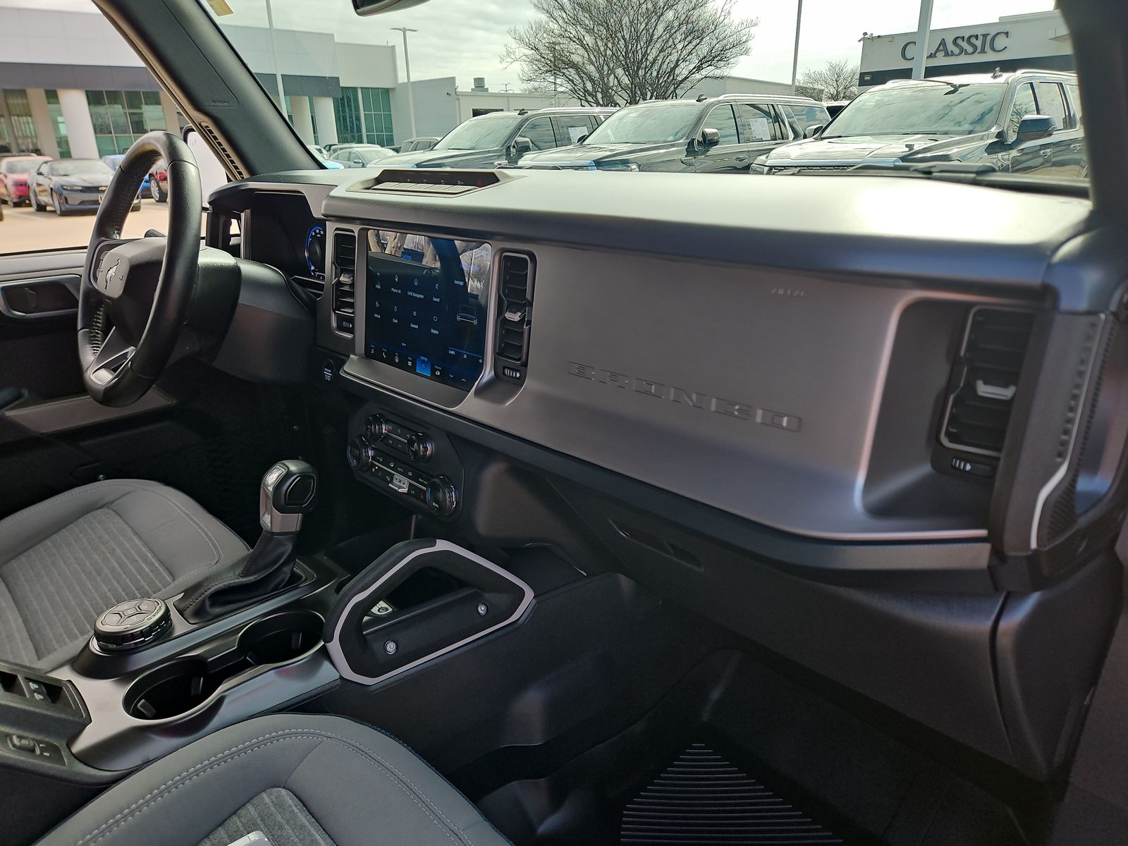 2023 Ford Bronco Base