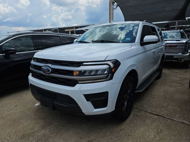 2023 Ford Expedition XLT's photo