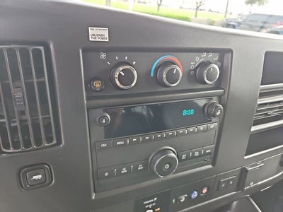 2023 Chevrolet Express Passenger 3500 1LT