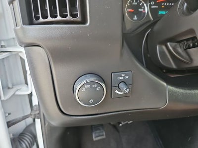 2023 Chevrolet Express Passenger 3500 1LT