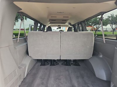 2023 Chevrolet Express Passenger 3500 1LT