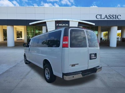 2023 Chevrolet Express Passenger 3500 1LT