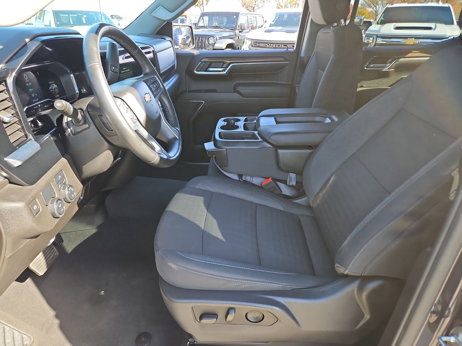 2024 Chevrolet Silverado 1500 LT