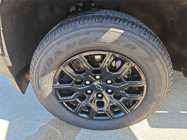 2025 Chevrolet Colorado WT/LT