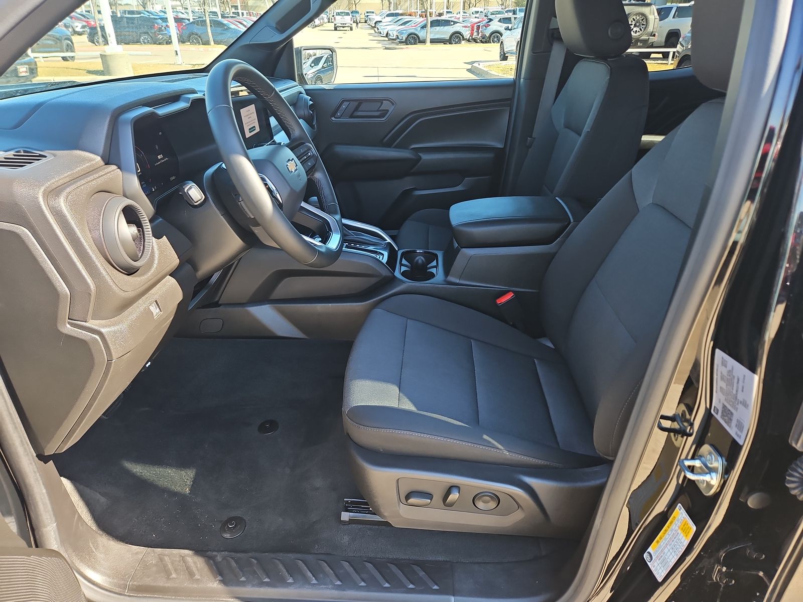 2025 Chevrolet Colorado WT/LT