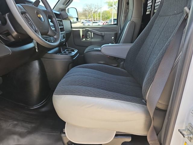 2024 Chevrolet Express Cargo 2500 WT