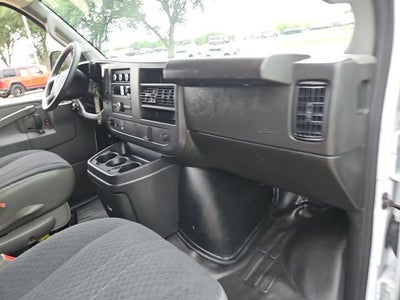 2025 Chevrolet Express Cargo WT