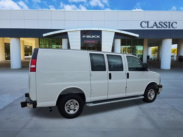 2025 Chevrolet Express Cargo WT